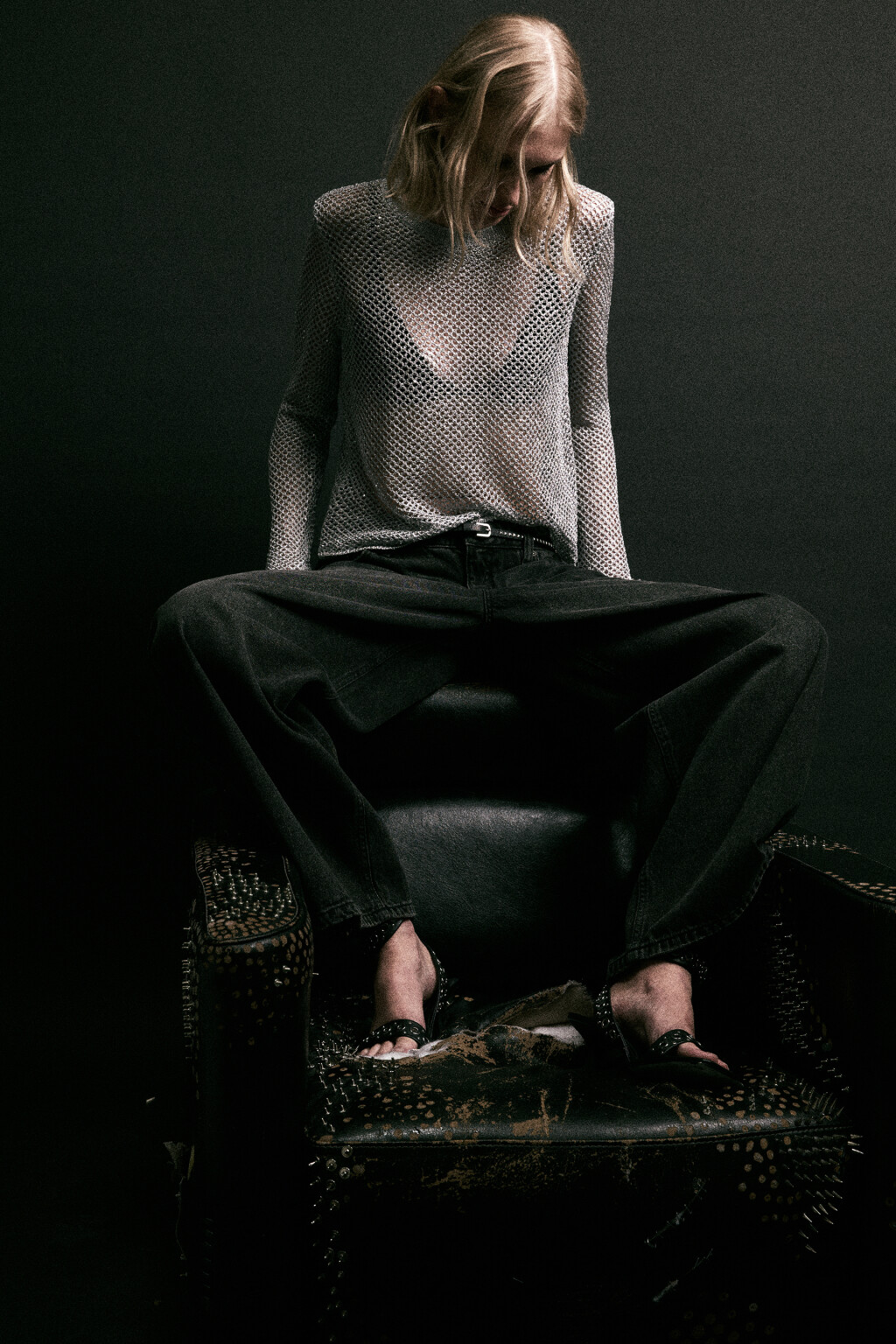 Лонгслив короткий сетчатый с пайетками - цвет серый - 1