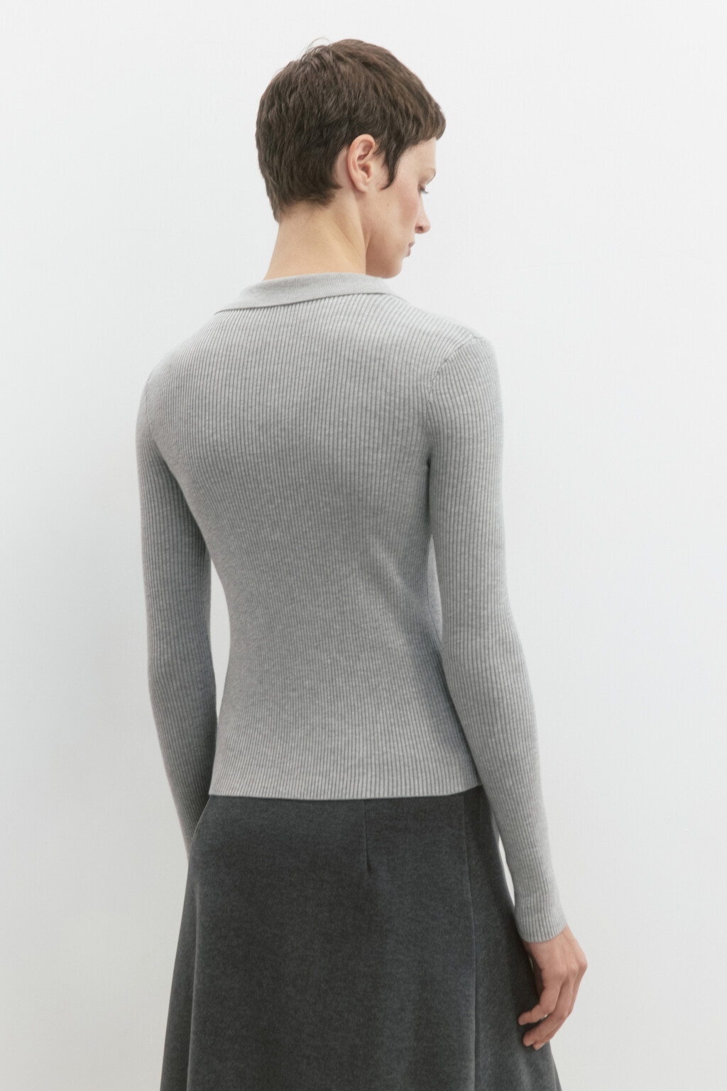 Джемпер-поло вязаный в рубчик со стразами - цвет серый - 5