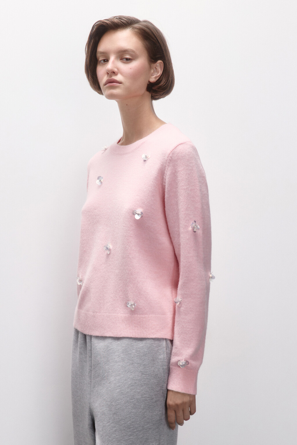 Джемпер вязаный с цветочками из пайеток - цвет розовый - 4