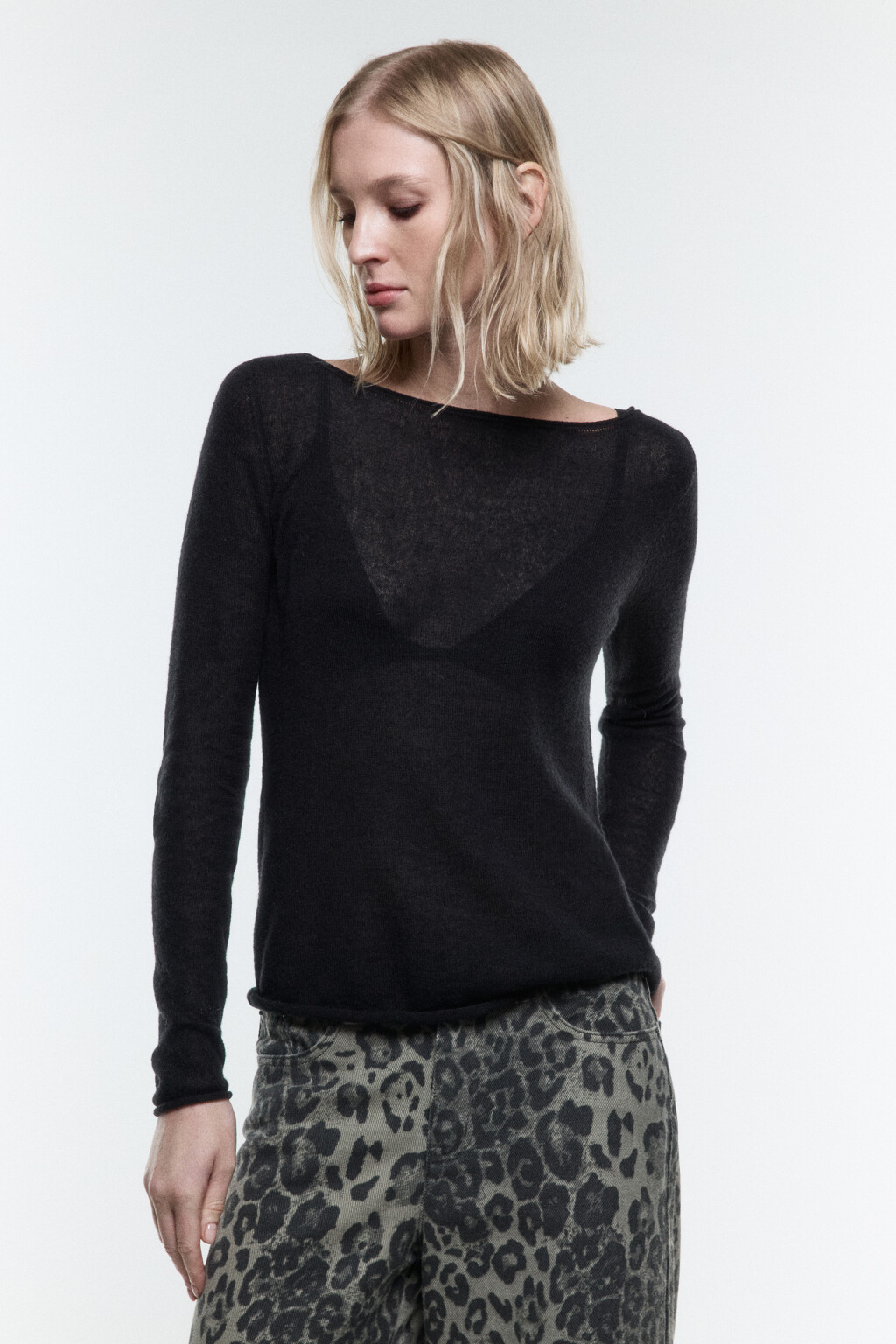 Джемпер-паутинка тонкий вязаный с шерстью - цвет черный - 2