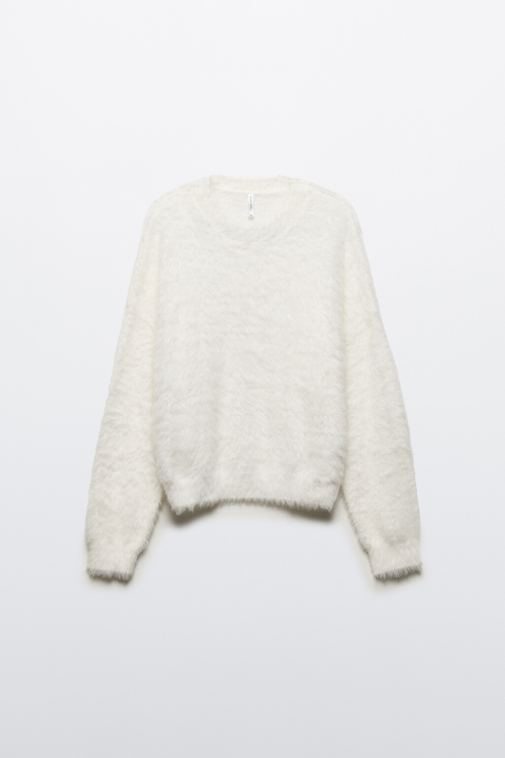 Джемпер вязаный пушистый - цвет молочный - 8