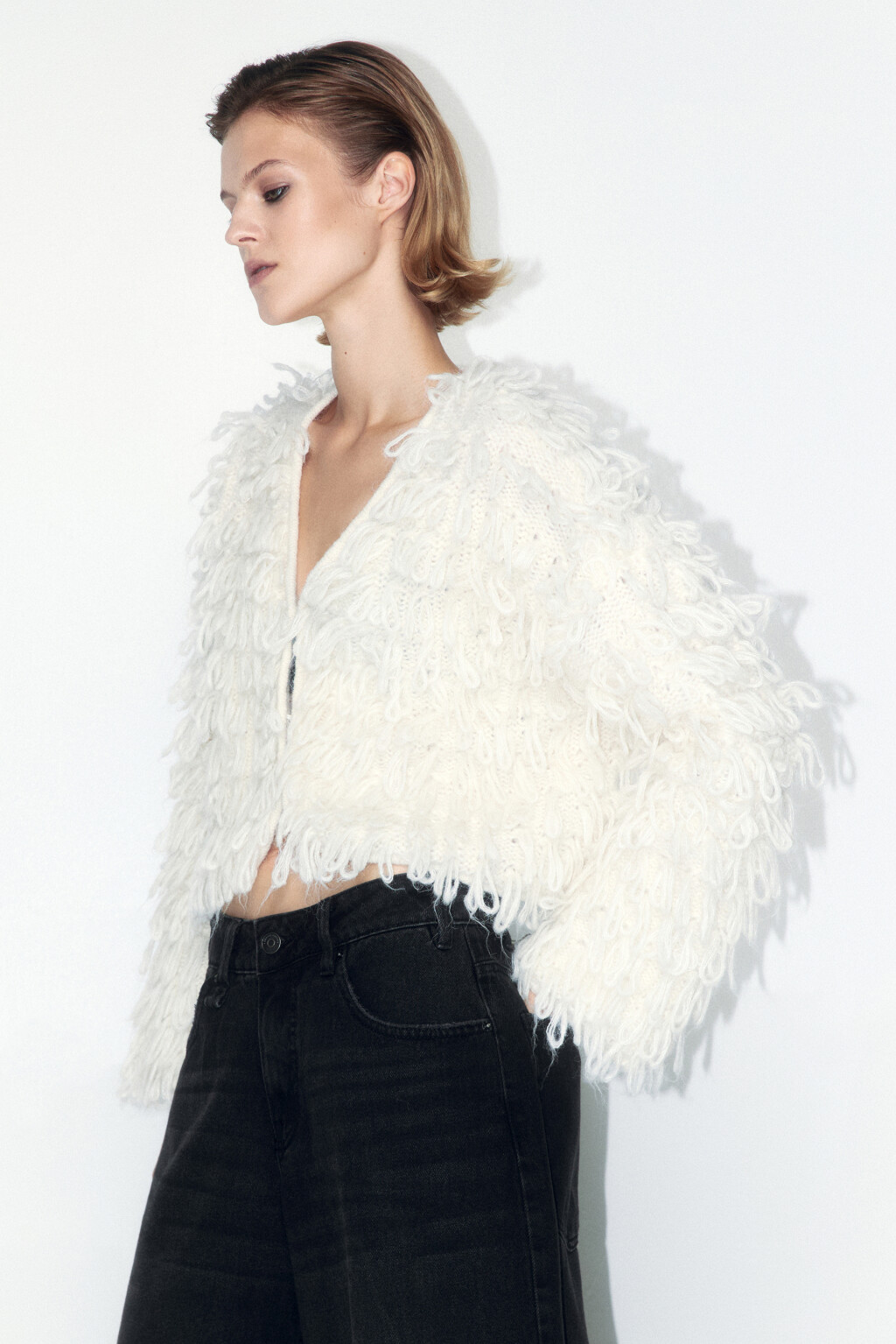 Кардиган на крючках вязаный с бахромой - цвет молочный - 4