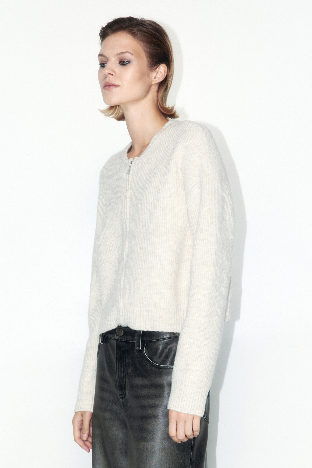 Кардиган-бомбер вязаный на молнии - цвет бежевый - 3