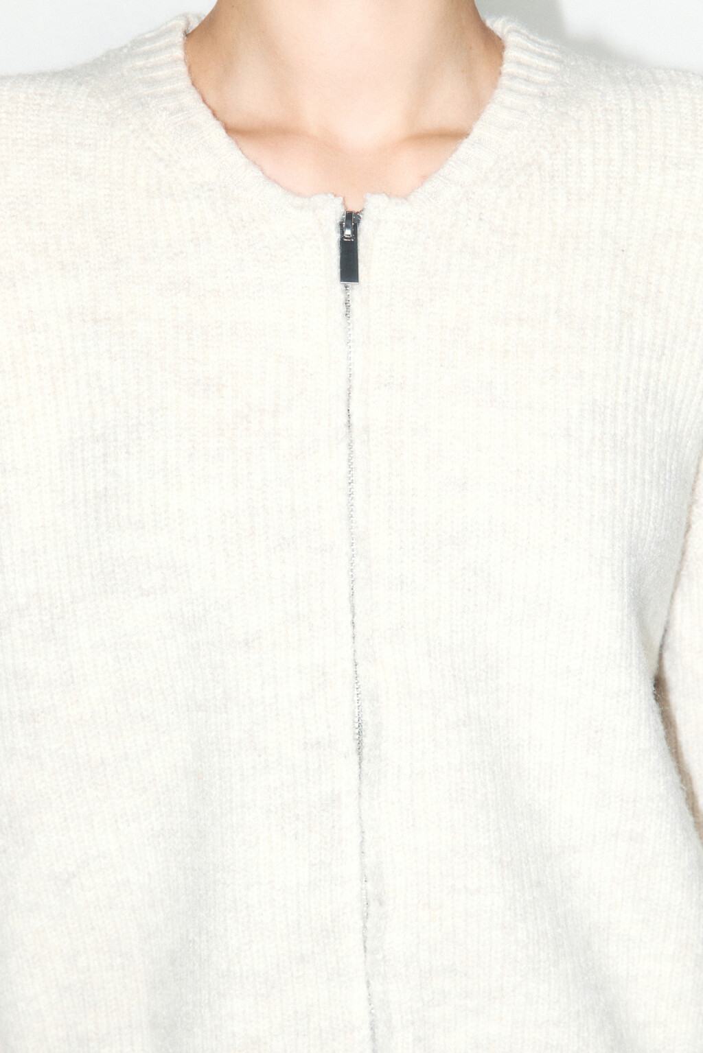 Кардиган-бомбер вязаный на молнии - цвет бежевый - 6