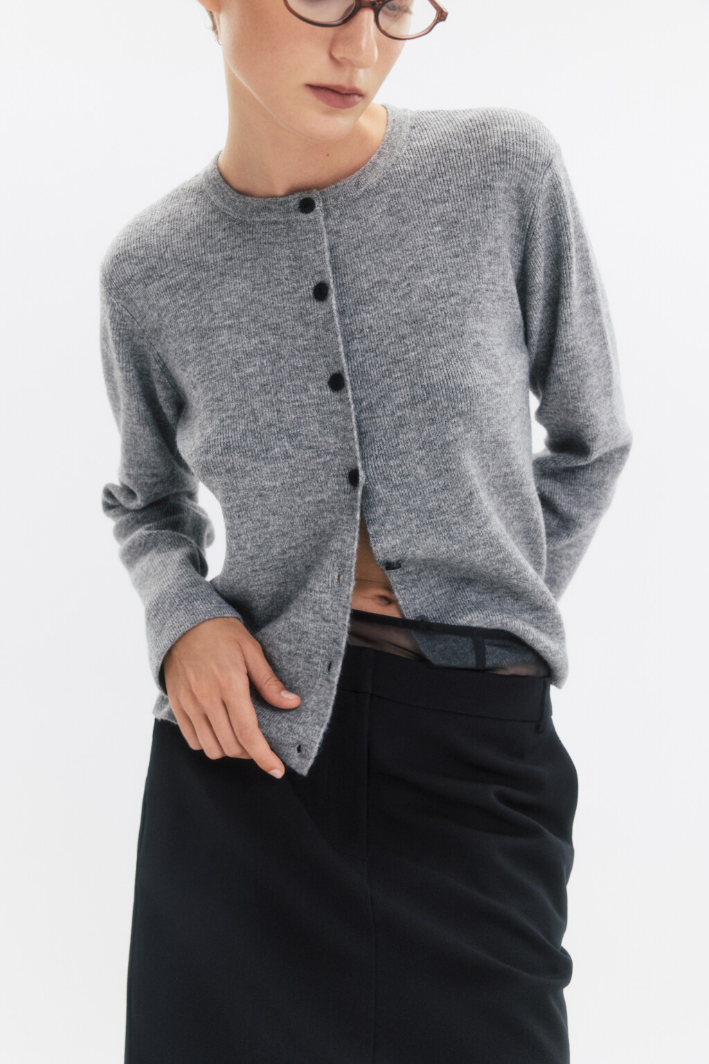 Кардиган на пуговицах вязаный в рубчик - цвет серый - 1