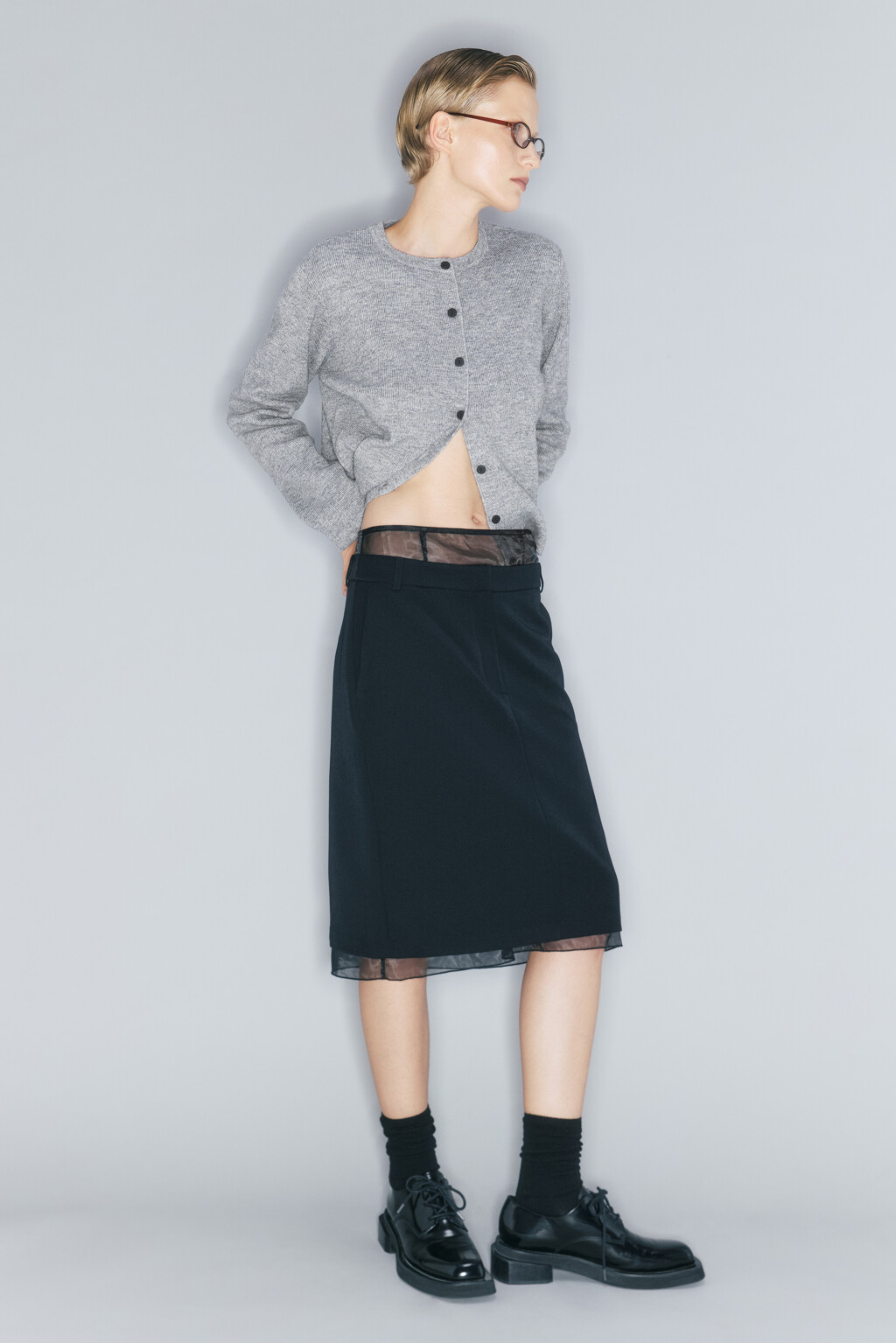 Кардиган на пуговицах вязаный в рубчик - цвет серый - 4