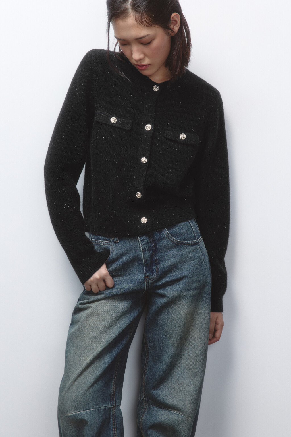 Кардиган вязаный с золотистыми пуговицами - цвет черный - 1