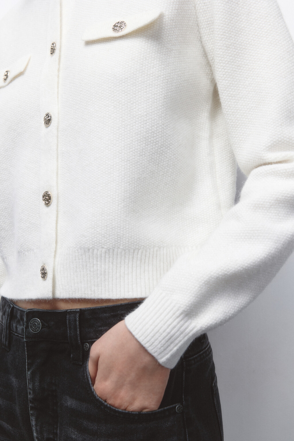 Кардиган вязаный с золотистыми пуговицами - цвет молочный - 6