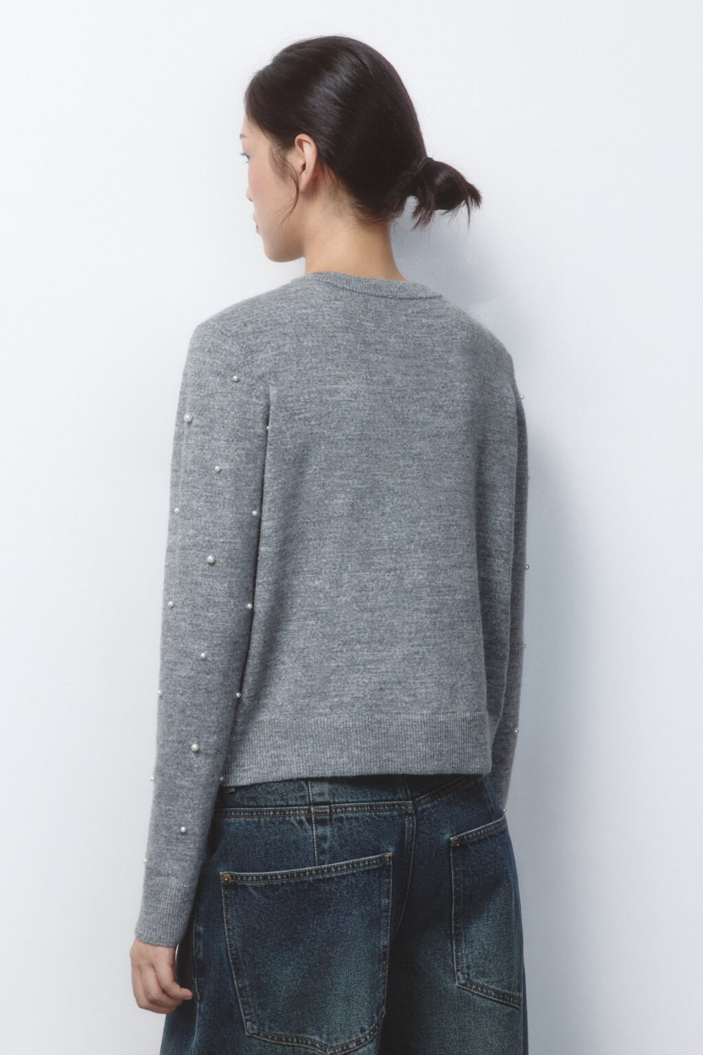 Кардиган на пуговицах вязаный с декором - цвет серый - 4