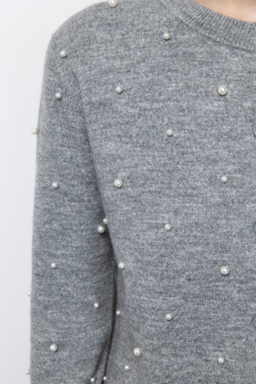 Кардиган на пуговицах вязаный с декором - цвет серый - 6