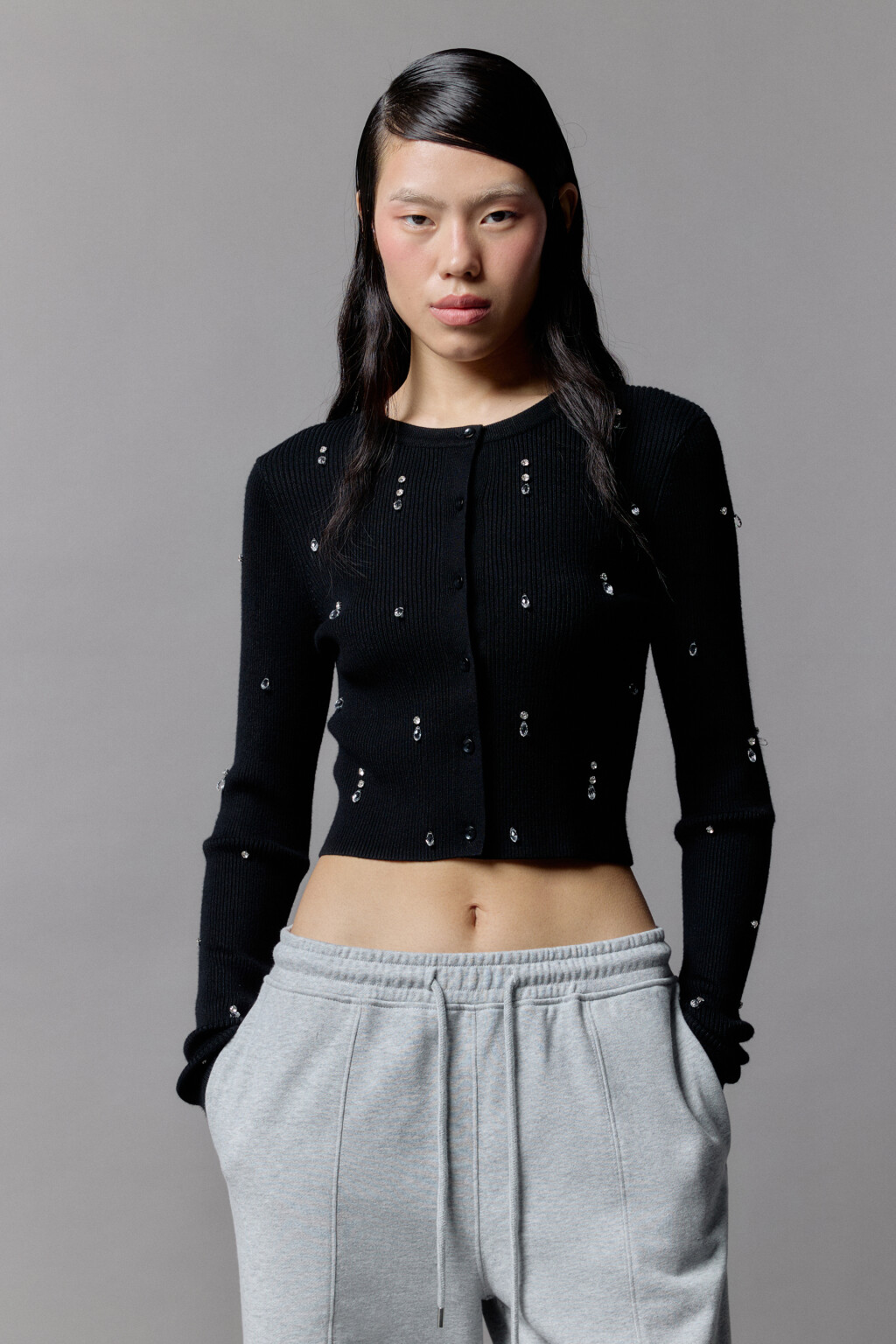 Кардиган на пуговицах вязаный с декором - цвет черный - 8