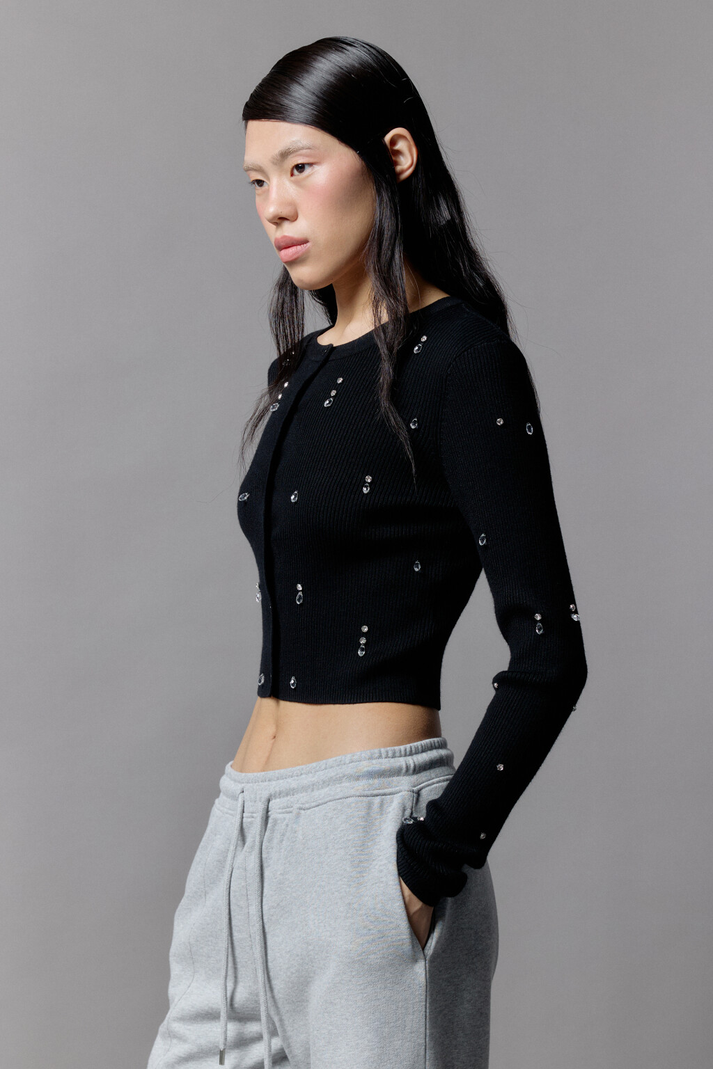 Кардиган на пуговицах вязаный с декором - цвет черный - 2