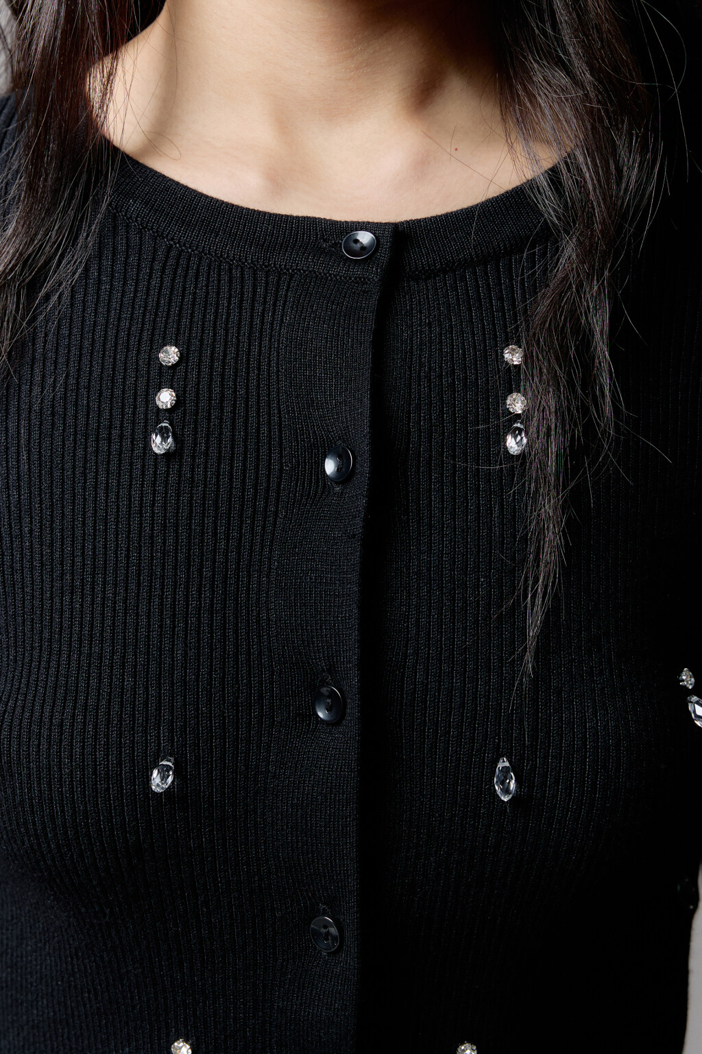 Кардиган на пуговицах вязаный с декором - цвет черный - 5