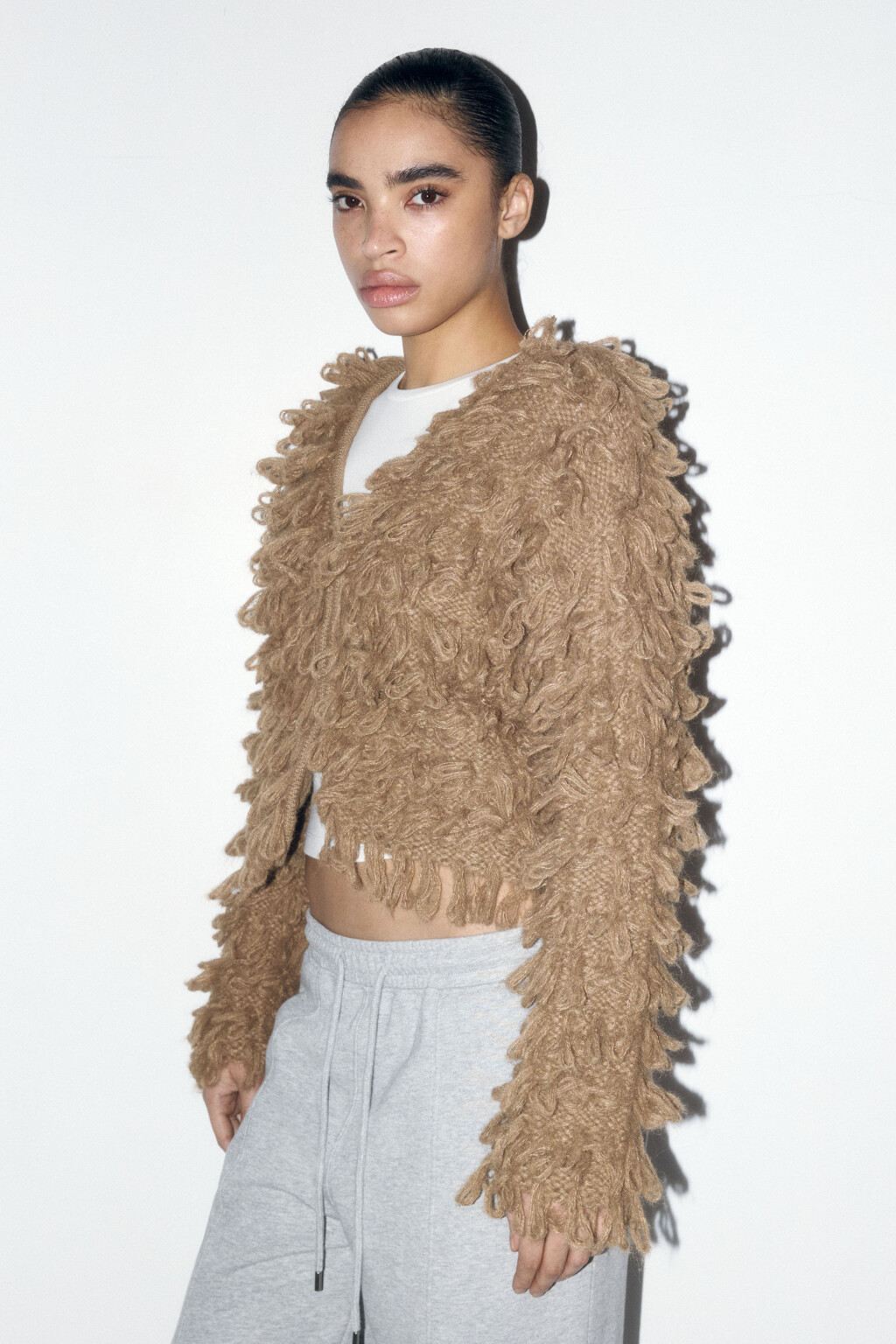 Кардиган на крючках с бахромой - цвет бежевый - 4