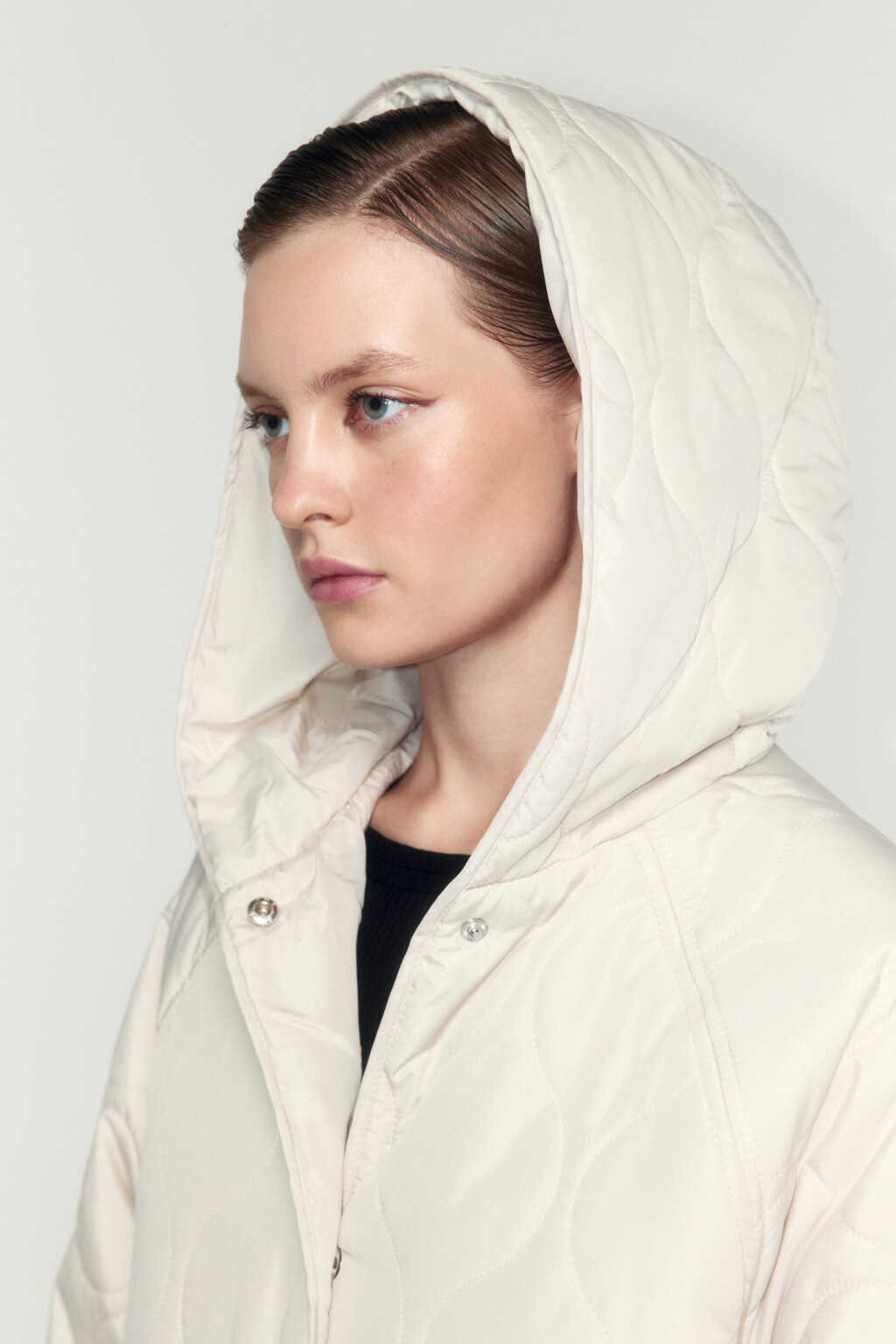 Пальто стеганое утепленное с капюшоном - цвет молочный - 6