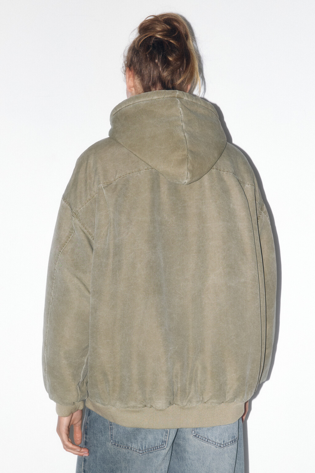 Куртка-бомбер oversize с капюшоном и вареным эффектом - цвет зеленый - 4