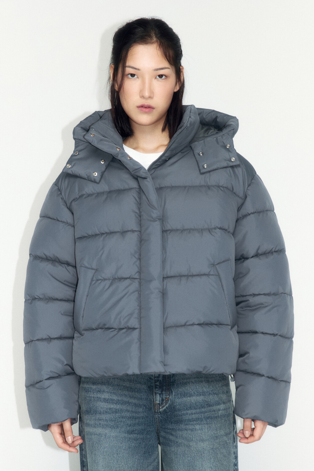 Куртка стеганая укороченная с капюшоном - цвет серый - 2