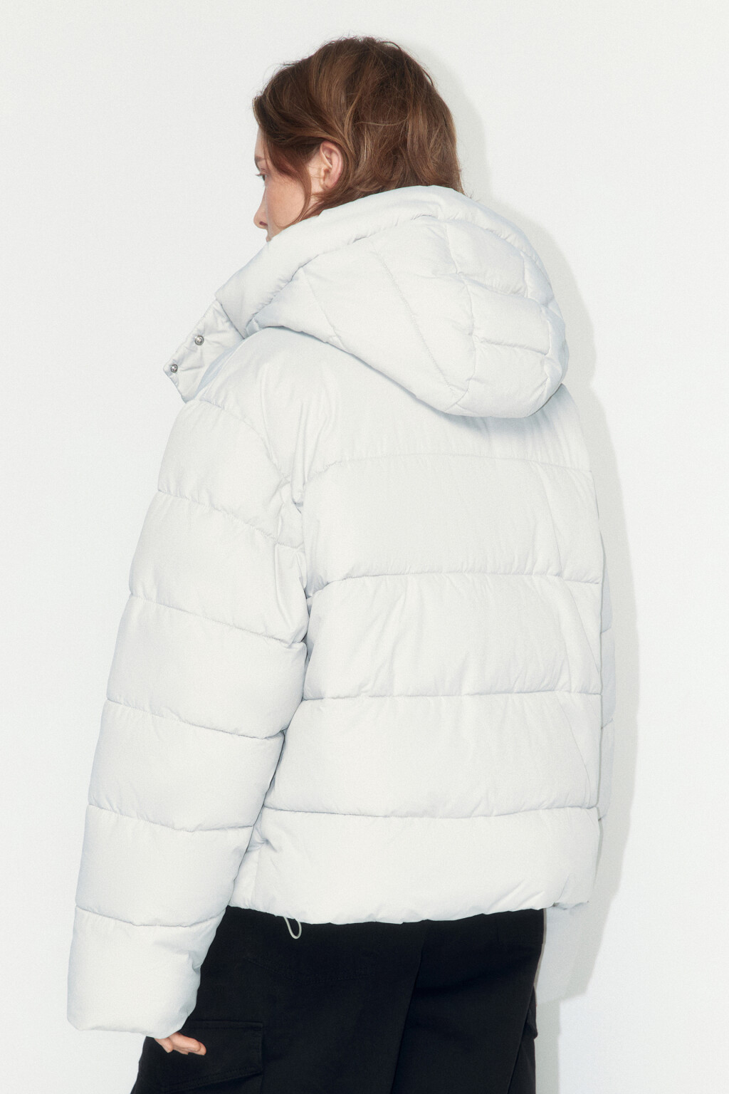 Куртка стеганая укороченная с капюшоном - цвет бежевый - 4