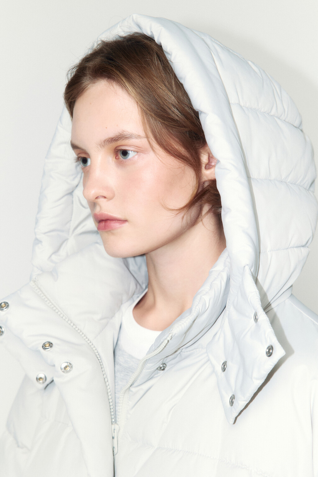 Куртка стеганая укороченная с капюшоном - цвет бежевый - 10