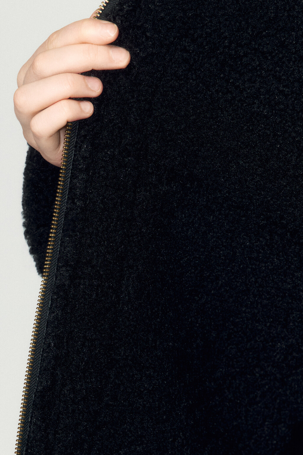 Дубленка-авиатор с ремешками на воротнике - цвет черный - 9