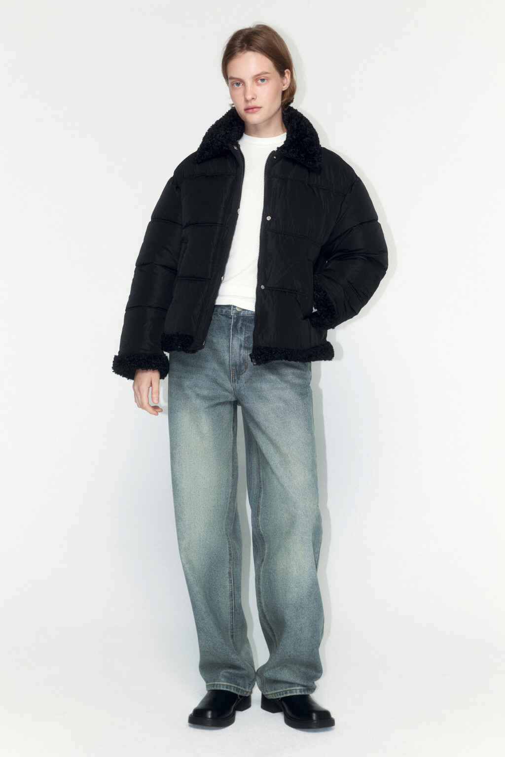 Куртка стеганая с опушкой из искусственного меха - цвет черный - 5