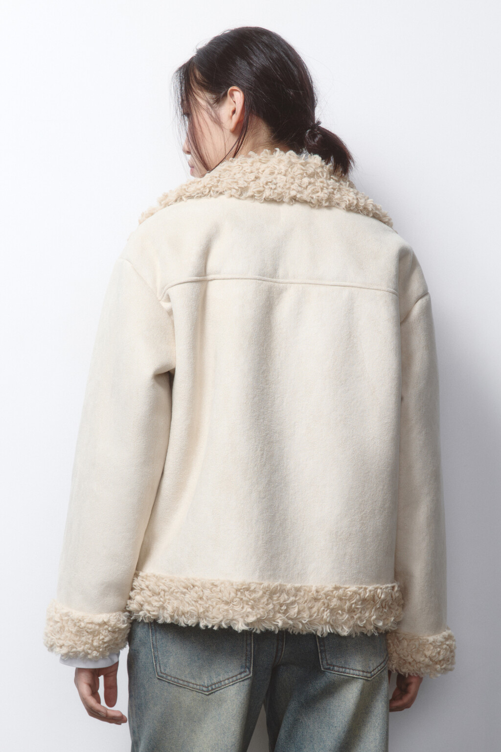 Дубленка из искусственной замши с отделкой - цвет бежевый - 3