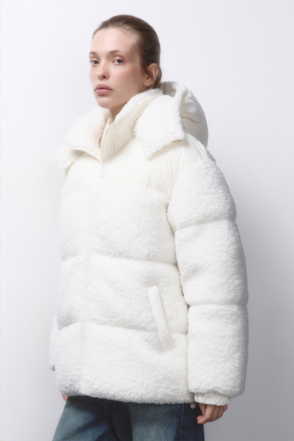 Куртка стеганая из искусственного меха с кокеткой - цвет молочный - 3