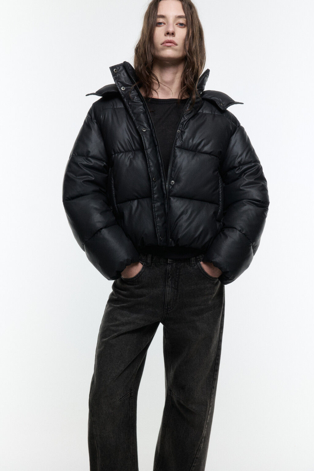 Куртка из искусственной кожи с капюшоном - цвет черный - 4