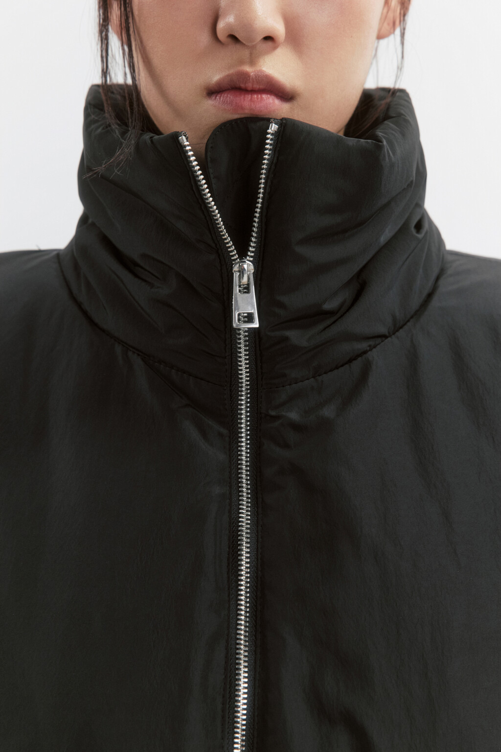 Пальто утепленное с воротником-стойкой - цвет черный - 6