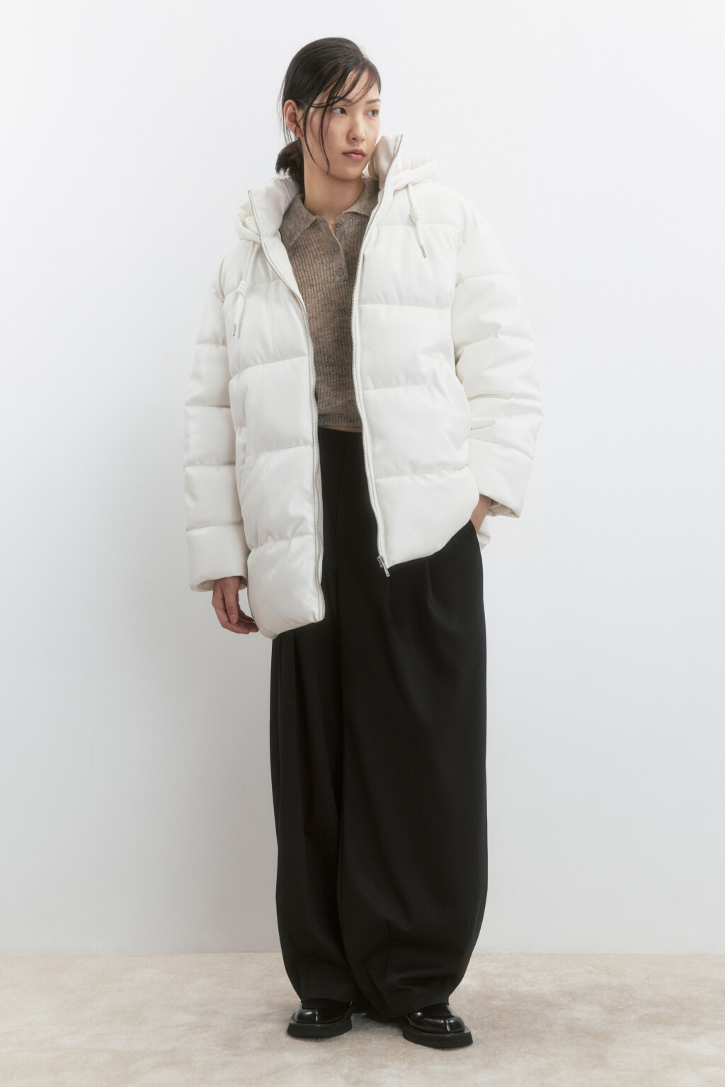 Куртка из искусственной кожи с капюшоном - цвет молочный - 6