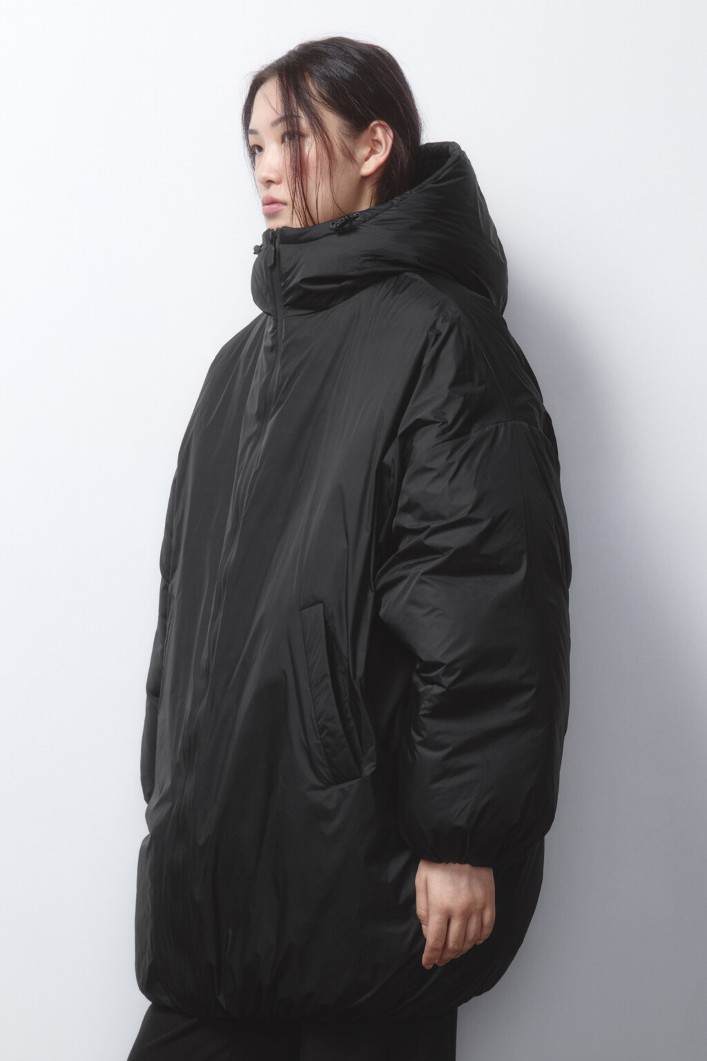 Куртка-бомбер oversize удлиненная с капюшоном - цвет черный - 3