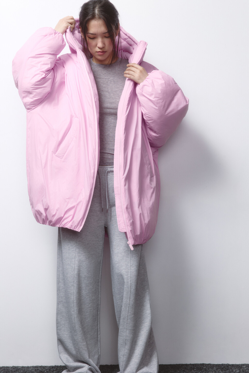 Куртка-бомбер oversize удлиненная с капюшоном - цвет розовый - 1