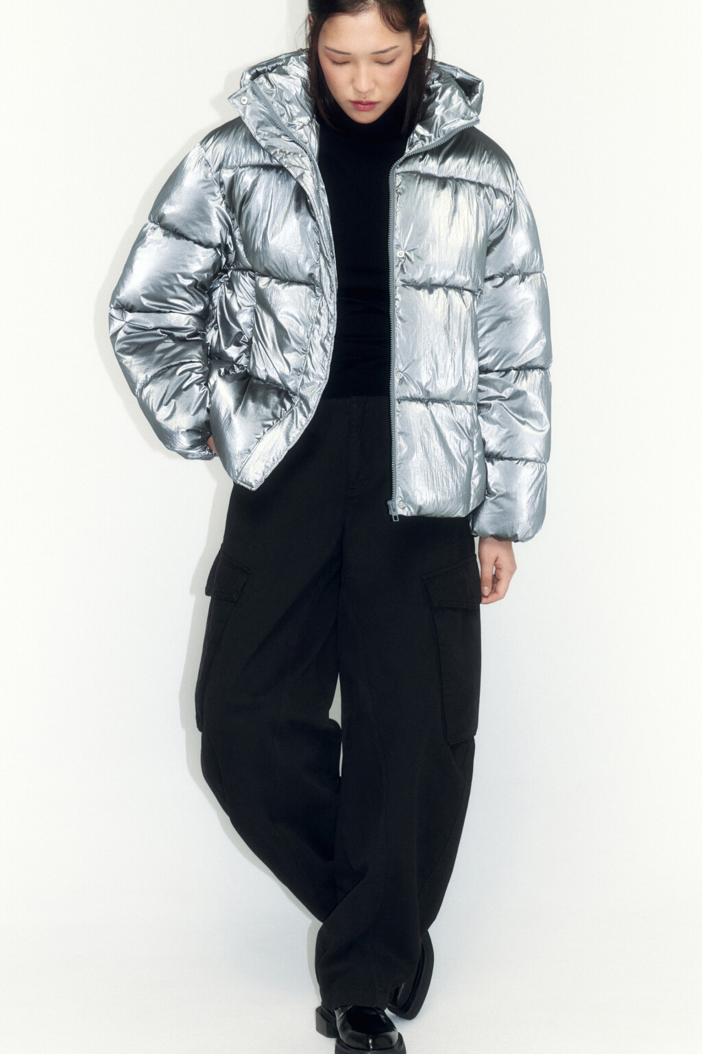 Куртка стеганая из блестящей ткани - цвет серый - 2