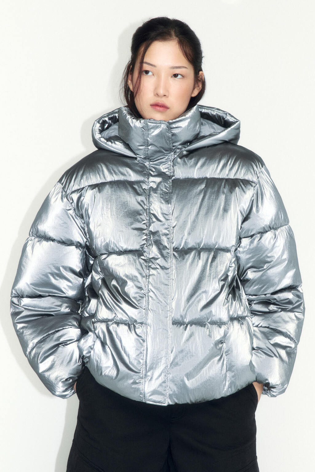 Куртка стеганая из блестящей ткани - цвет серый - 3