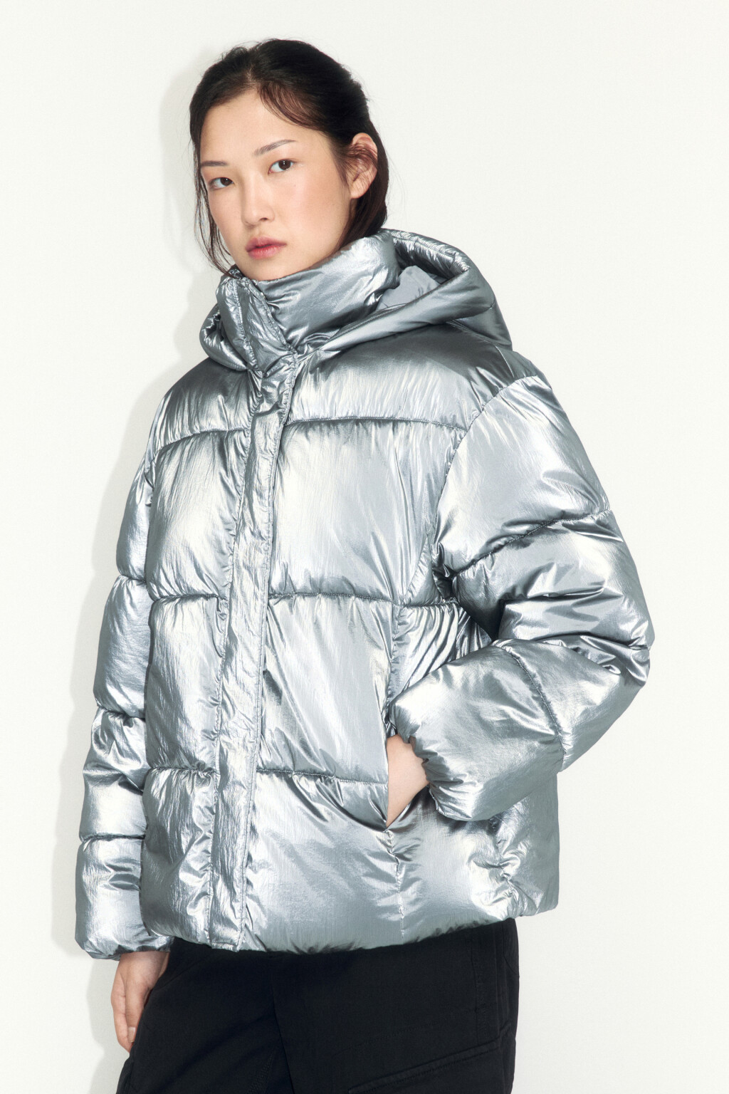 Куртка стеганая из блестящей ткани - цвет серый - 4