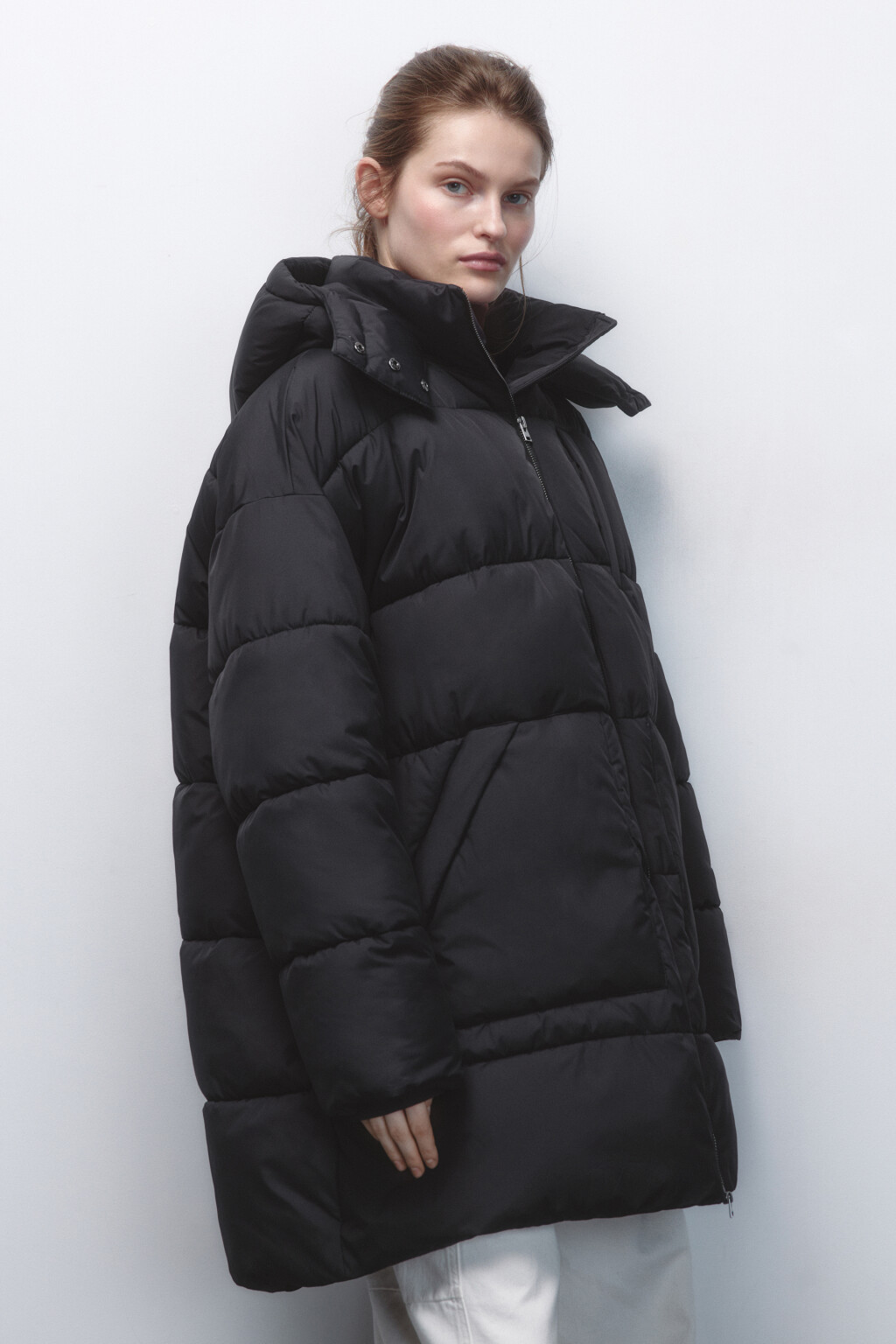 Куртка стеганая удлиненная с капюшоном - цвет черный - 4