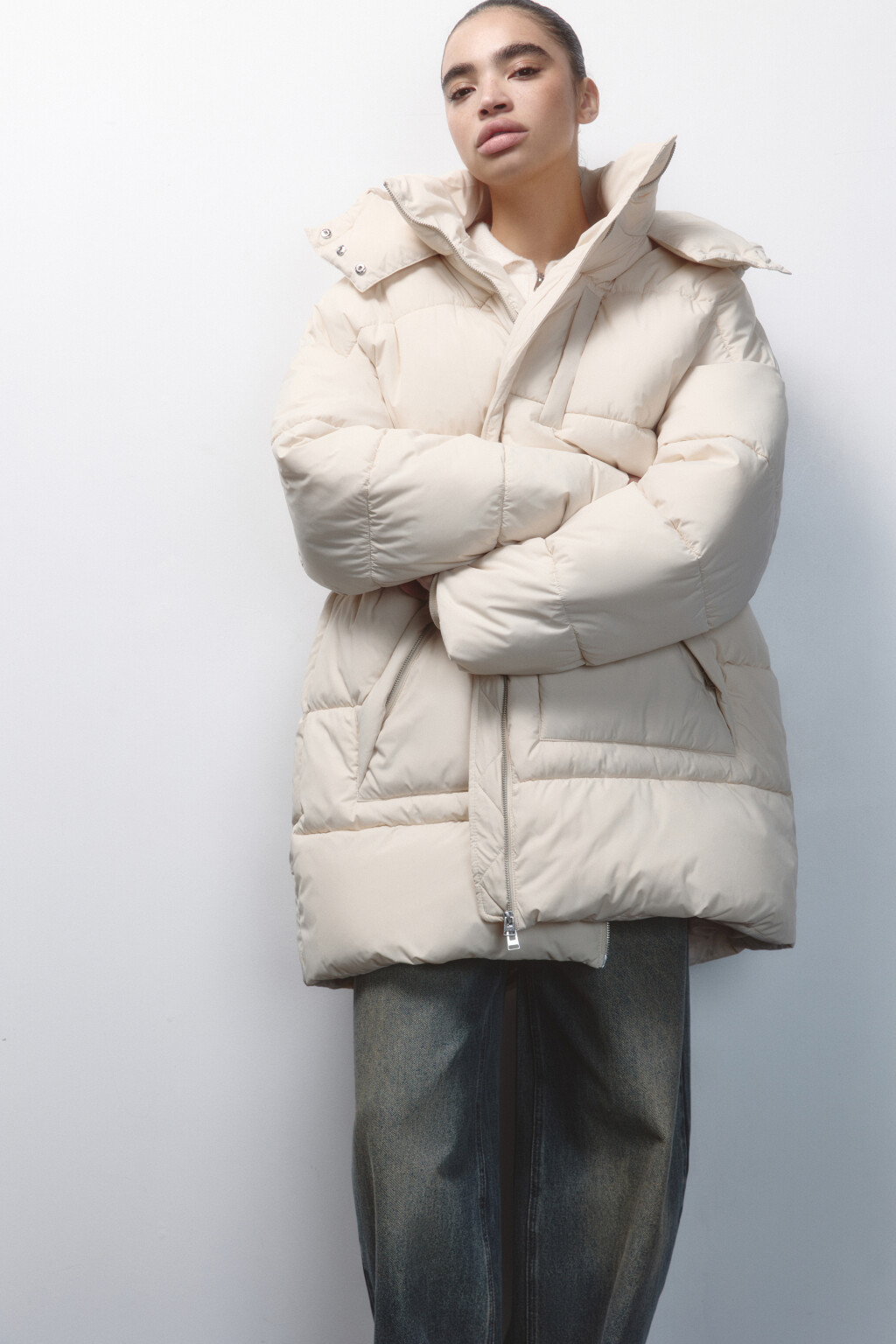 Куртка стеганая удлиненная с капюшоном - цвет молочный - 1