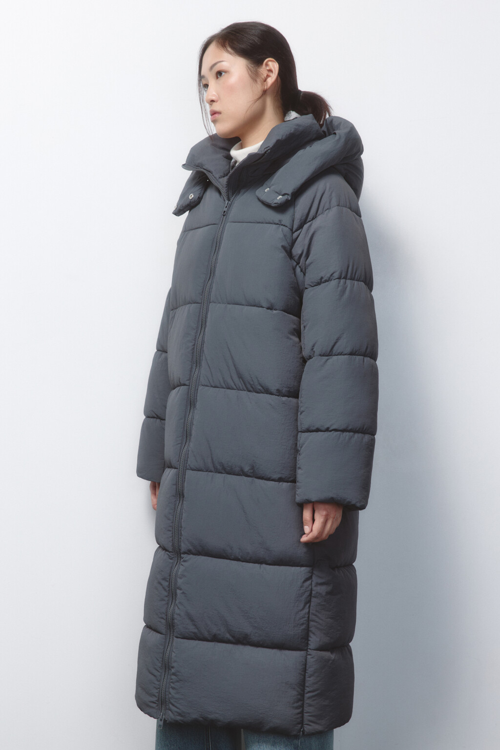 Пальто стеганое с капюшоном и воротником-стойкой - цвет серый - 3
