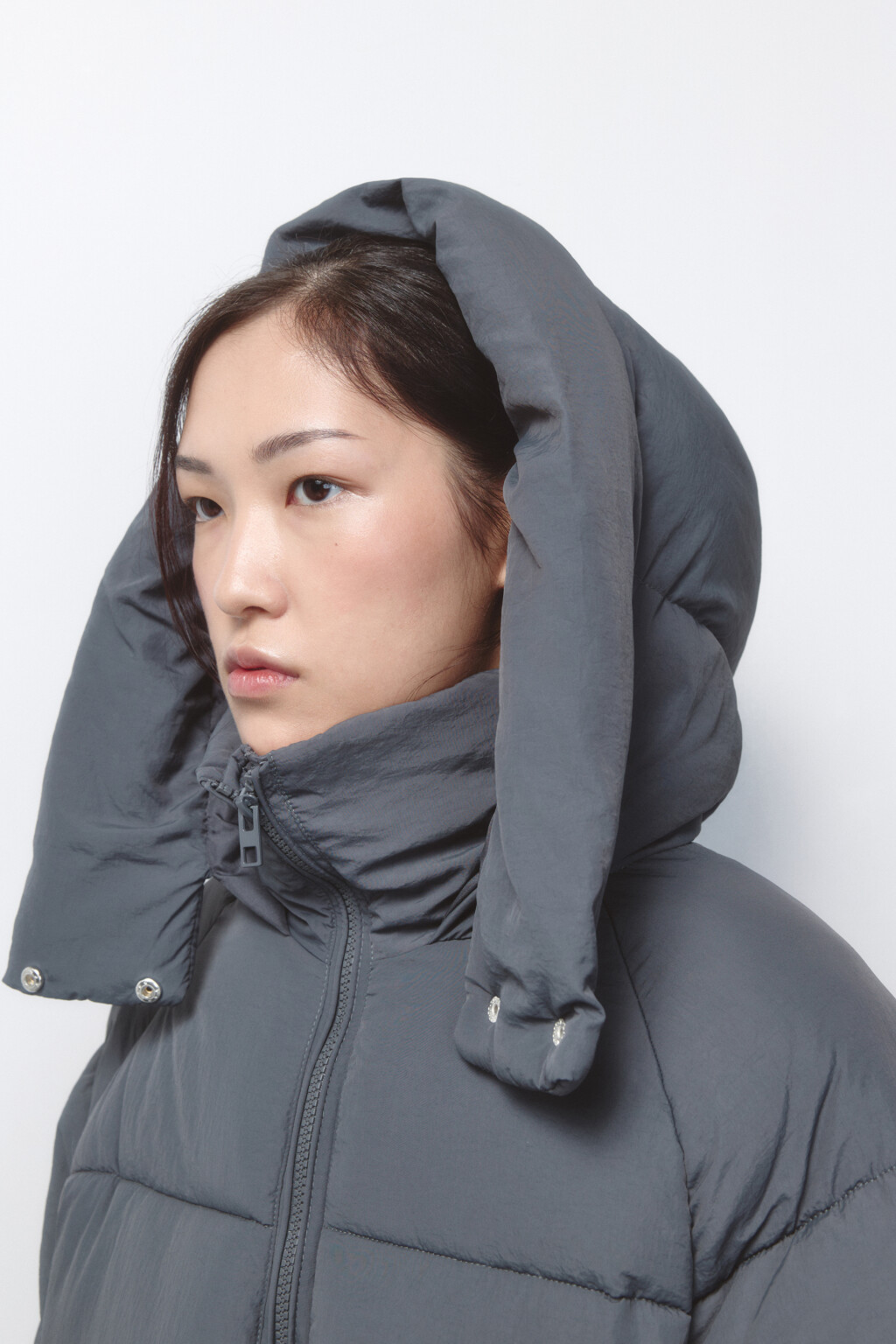 Пальто стеганое с капюшоном и воротником-стойкой - цвет серый - 6