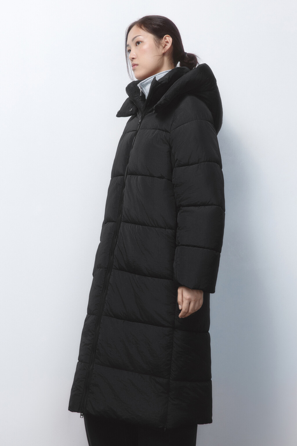 Пальто стеганое с капюшоном и воротником-стойкой - цвет черный - 3