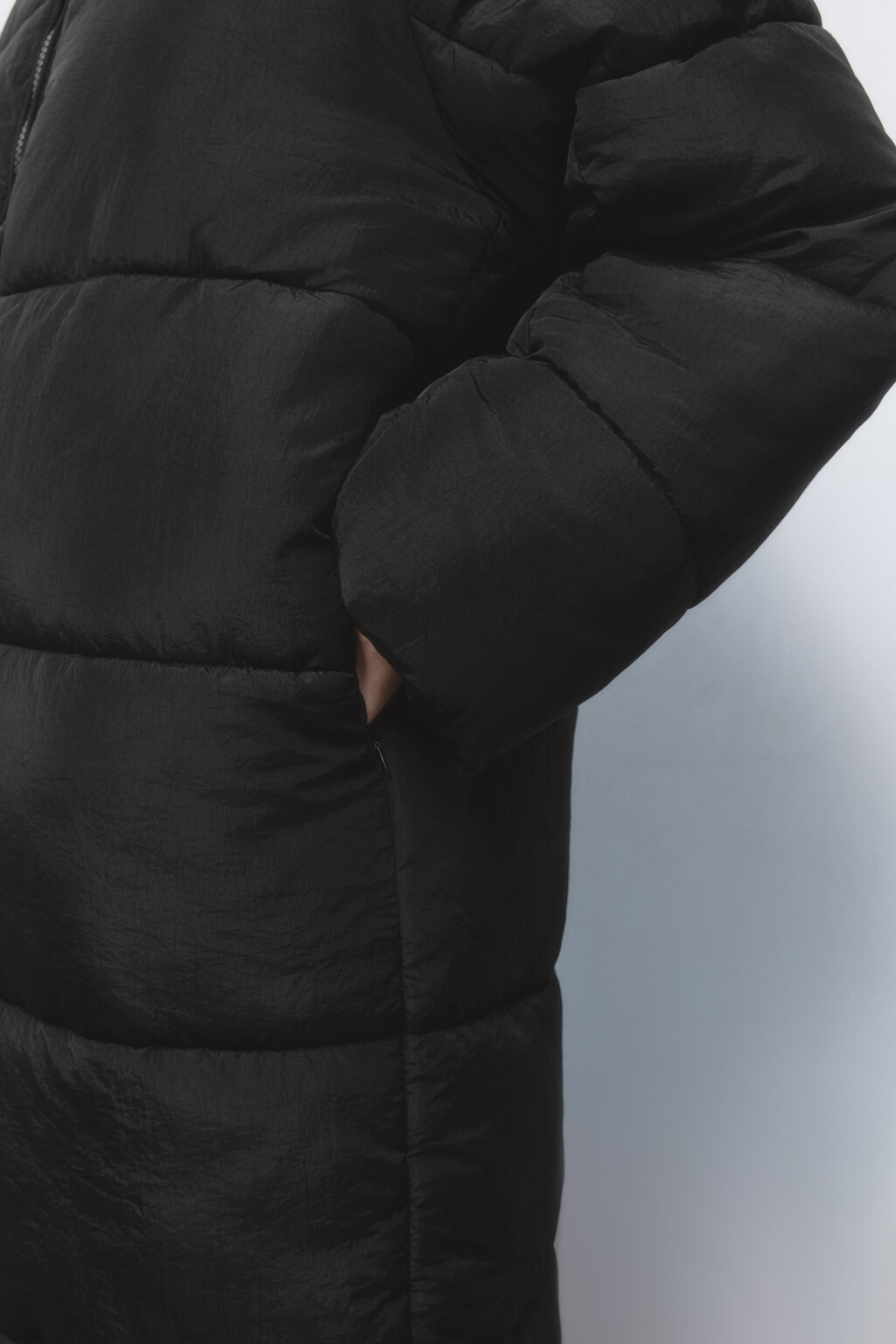 Пальто стеганое с капюшоном и воротником-стойкой - цвет черный - 7