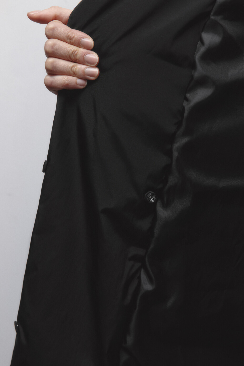 Пальто утепленное с капюшоном и поясом - цвет черный - 6