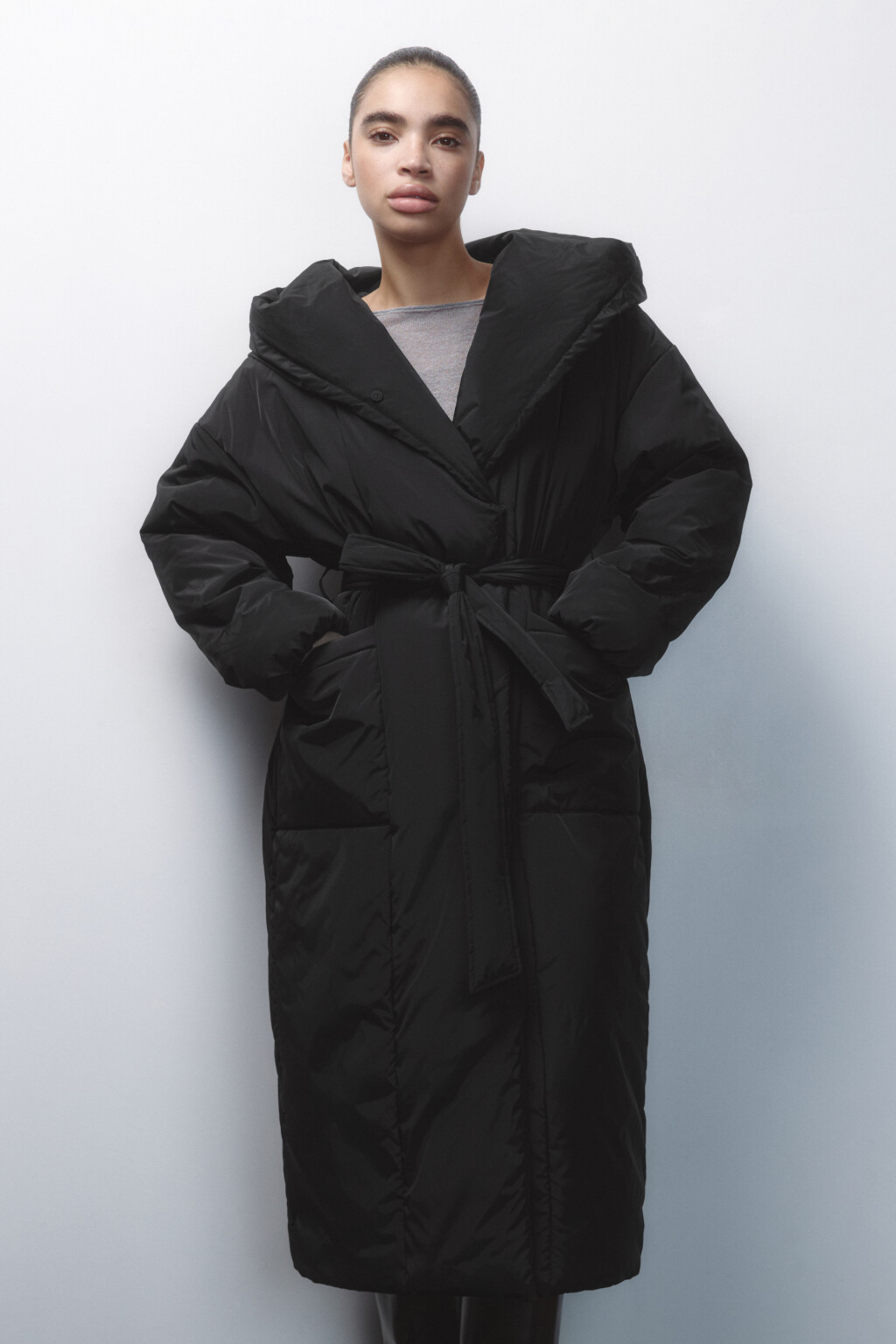 Пальто утепленное с капюшоном и поясом - цвет черный - 9