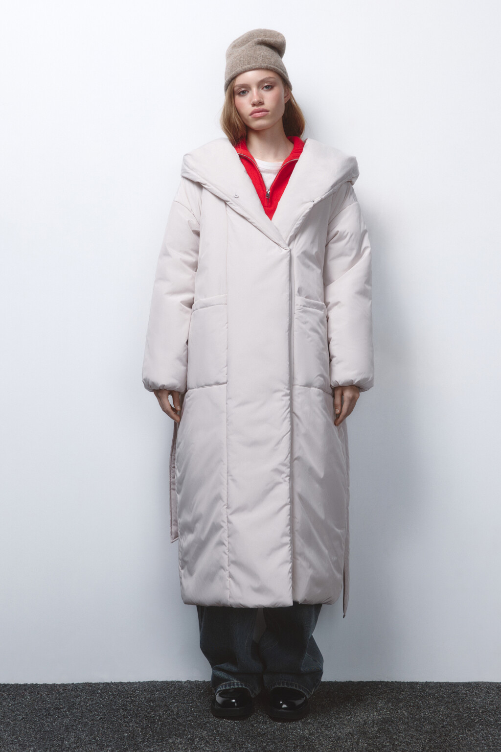 Пальто утепленное с капюшоном и поясом - цвет молочный - 5