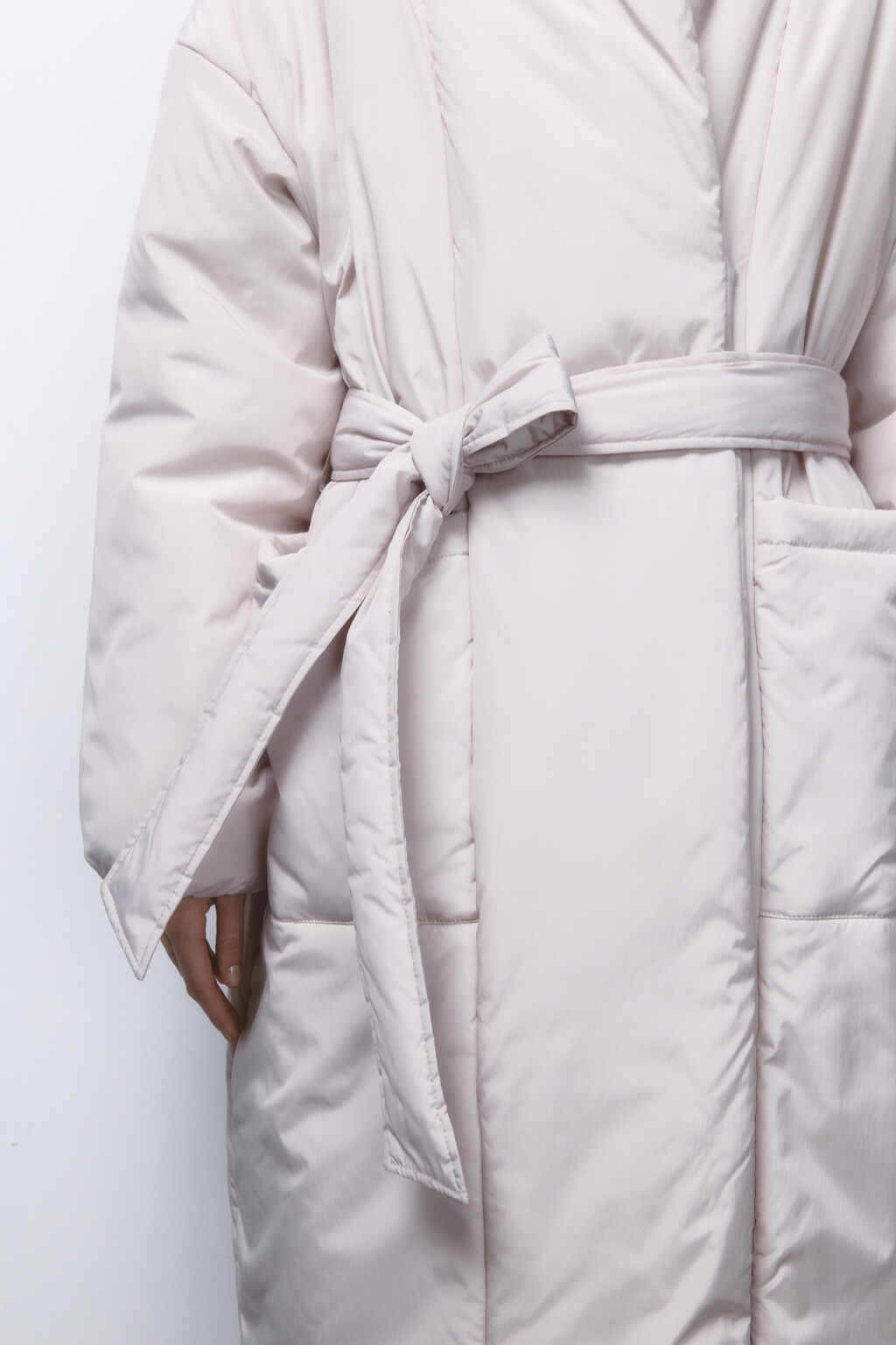 Пальто утепленное с капюшоном и поясом - цвет молочный - 7