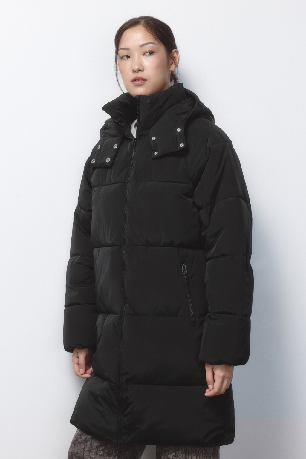 Куртка стеганая удлиненная с капюшоном - цвет черный - 3