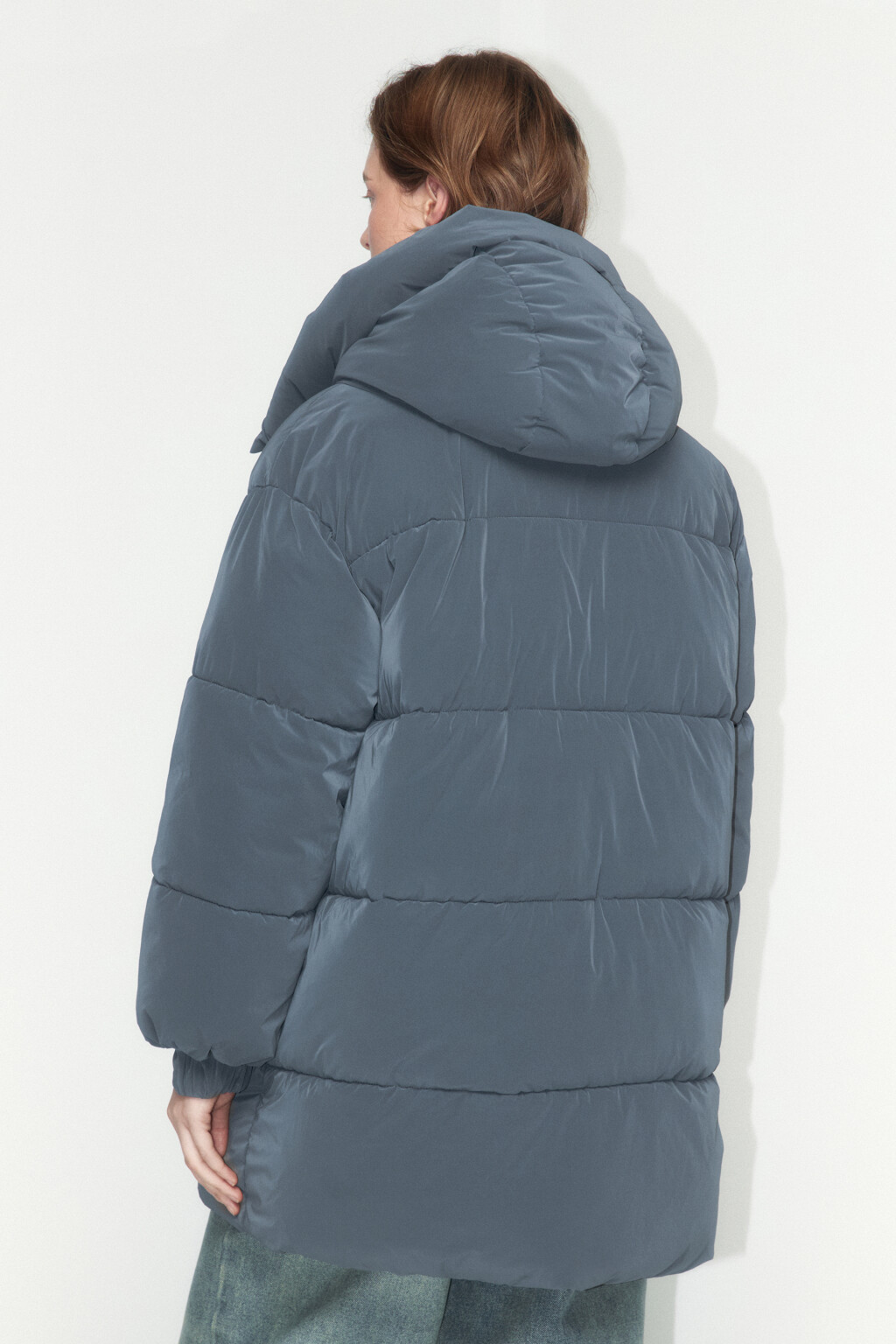 Куртка стеганая удлиненная со съемным капюшоном - цвет серый - 4