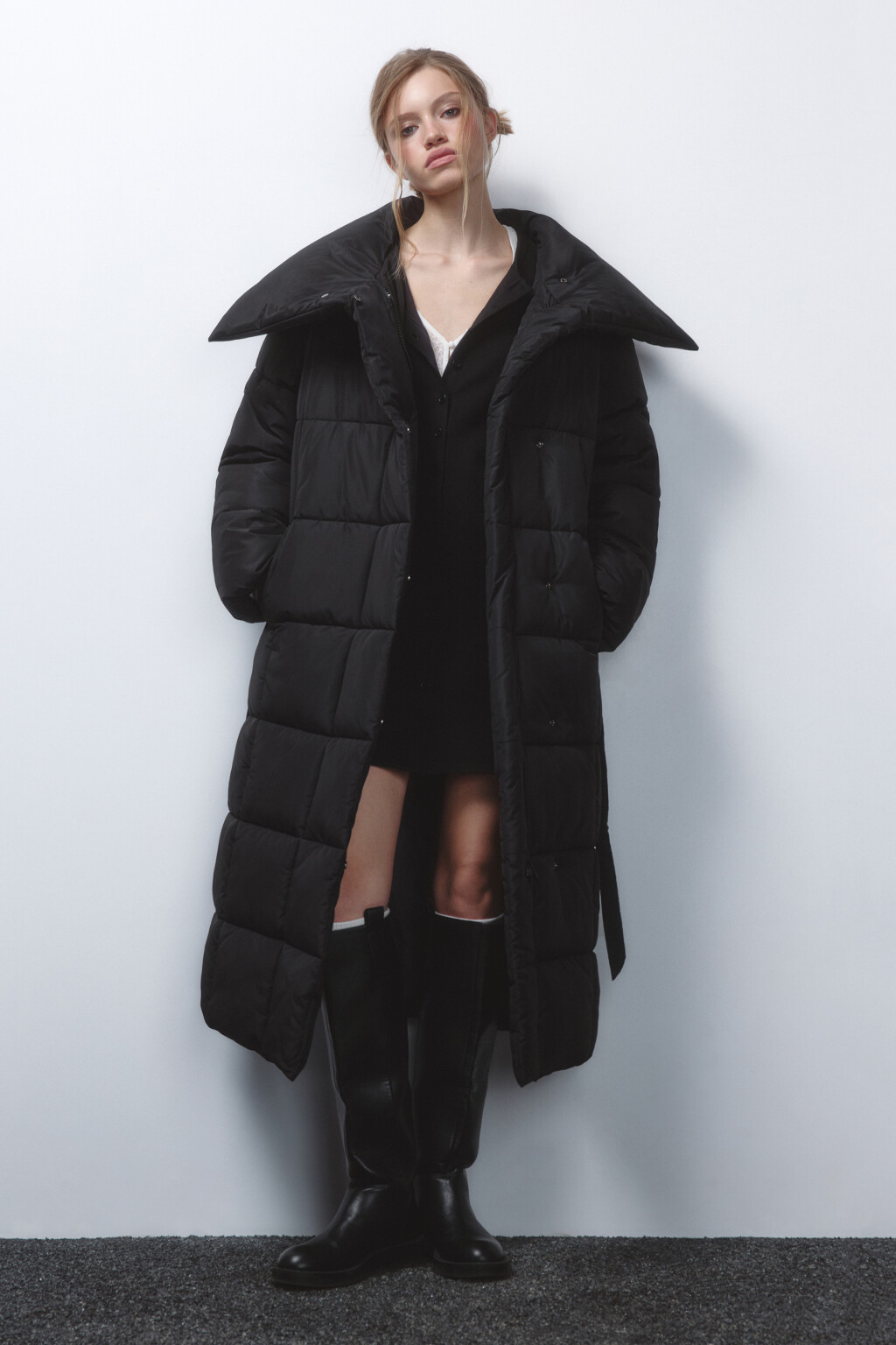 Куртка длинная стеганая с поясом - цвет черный - 7