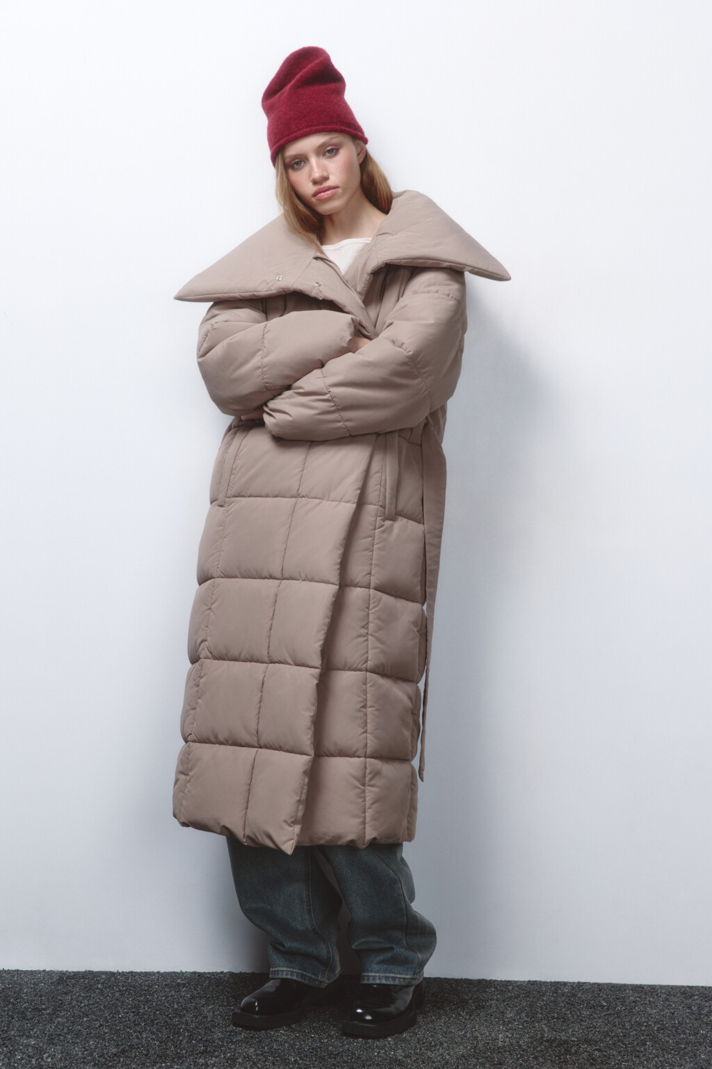 Куртка длинная стеганая с поясом - цвет коричневый - 1