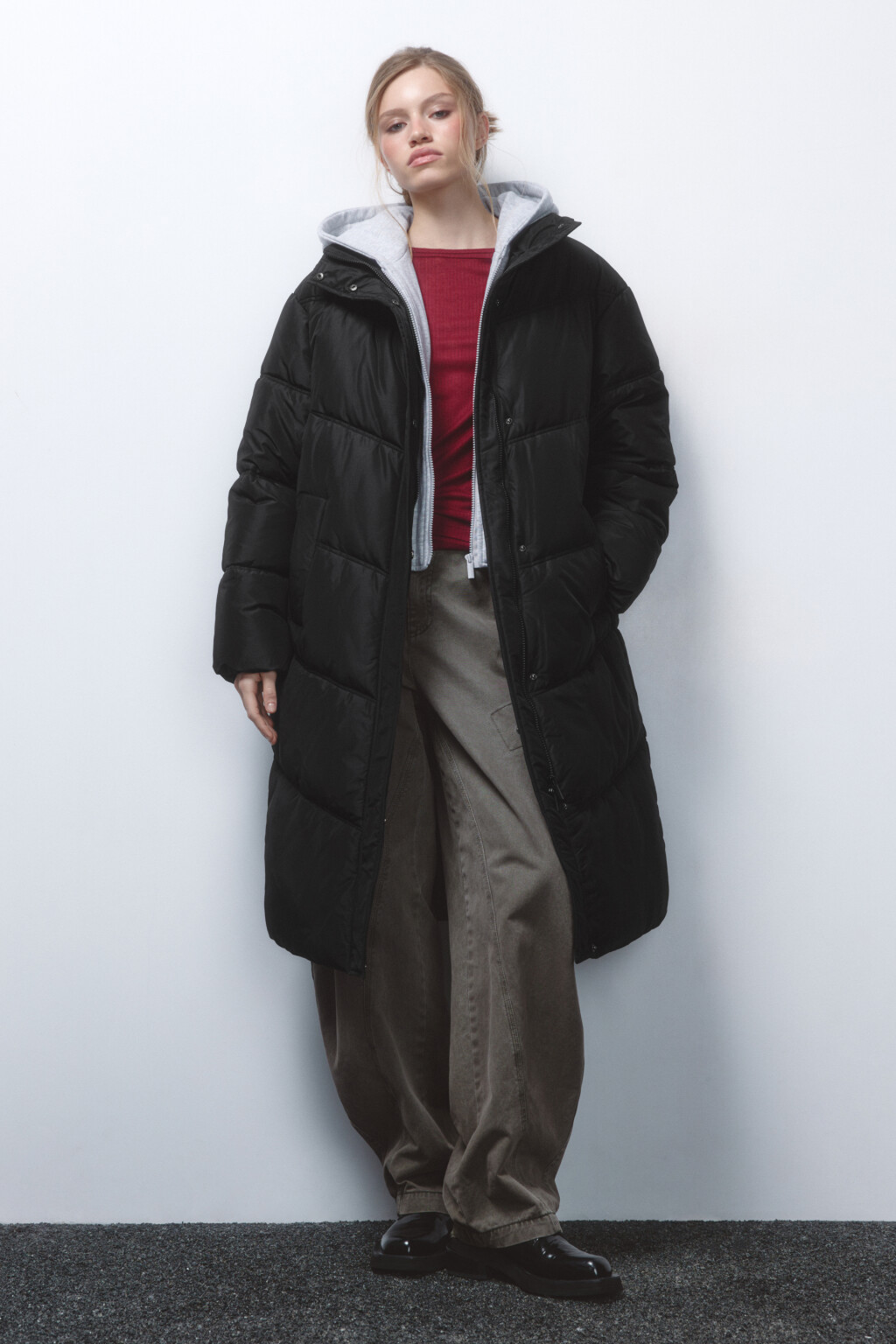 Куртка длинная стеганая с трикотажным капюшоном - цвет черный - 5